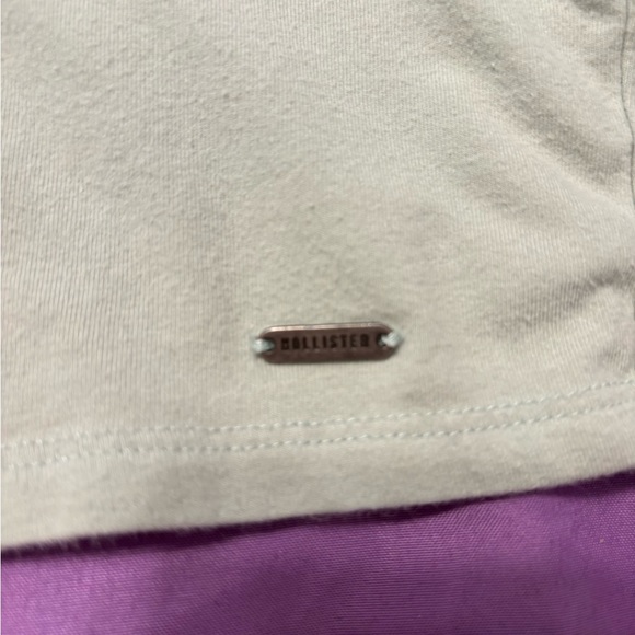 hollister sage green crop top ( one small bleach stab in picture 2) - Picture 3 of 4